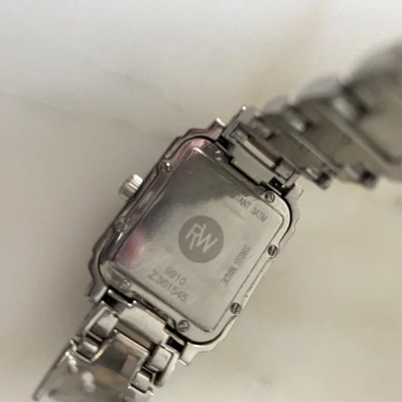 RAYMOND WEIL Saxo Stainless Steel Silver Dial Women's Watch 9910S-2 - Picture 4 of 7